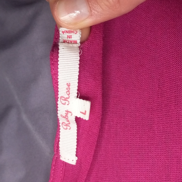 Ruby Rose Top - Picture 11 of 12